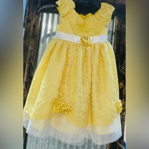 Girls Beauty & the Beast, Only worn once! Excellent Condition!